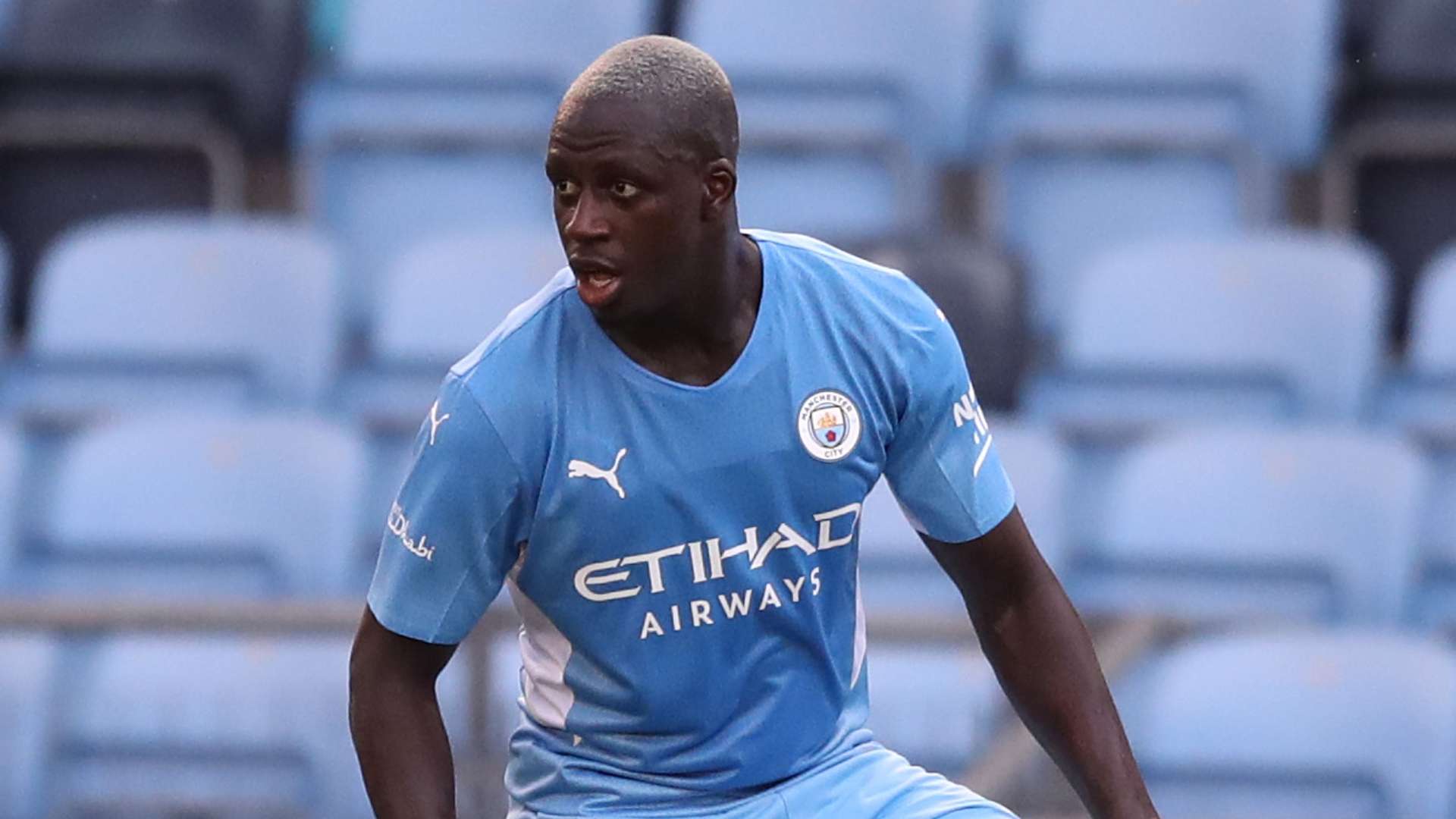 将球推进南 将球推进南